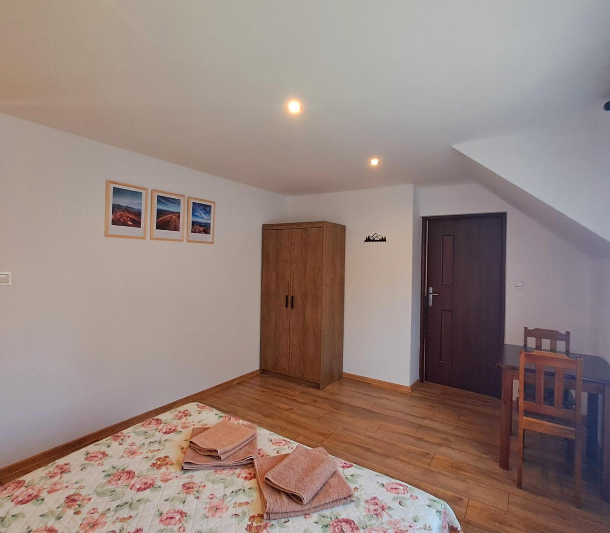 Hotel Wichrowe Wzgorza Strzebowiska Esterno foto